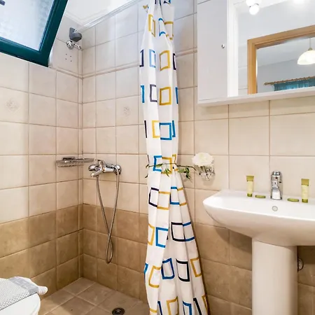 アパート Nikoleta 2 ニキアナ